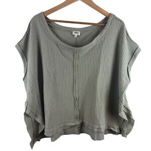BKE Thermal Knit Top Women L Green Waffle Scoop Neck Boxy Raw Edge MT1024